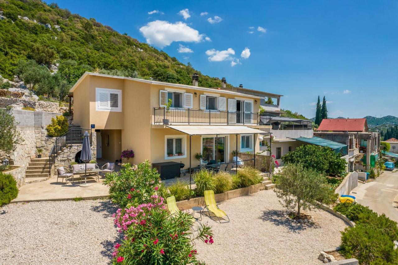 Apartman Ella Peracko Blato Exterior photo